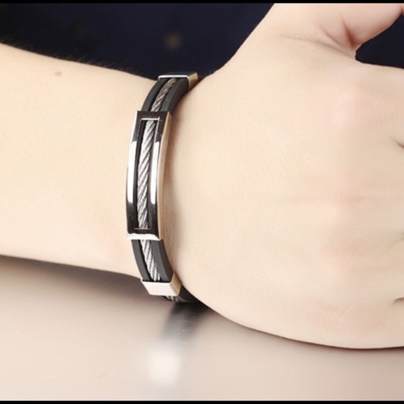 8.5” Spun Wire Steampunk Bracelet - Picture 3 of 3